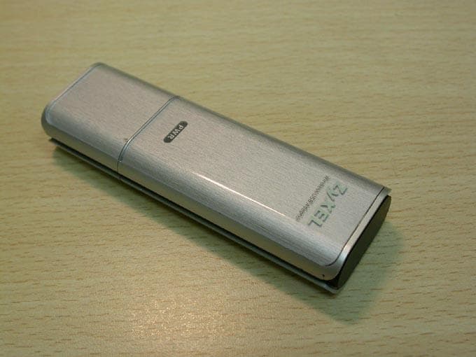 802.11g Wireless USB Adapter - FCC ID I88G220F - ZyXEL Communications Corporation (4)