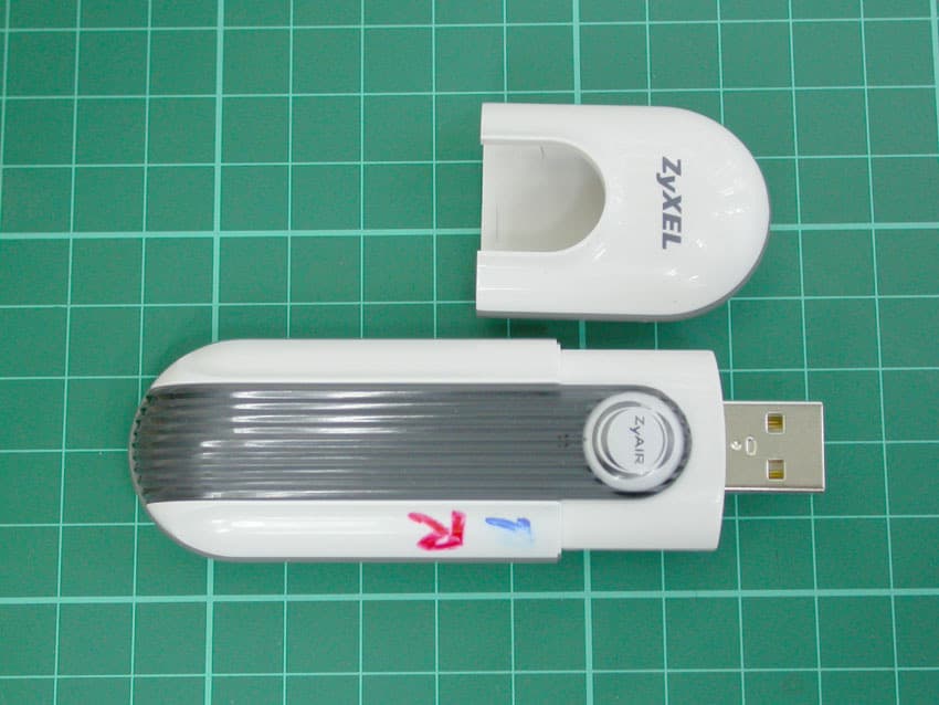 WLAN USB Adapter - FCC ID I88G260 - ZyXEL Communications Corporation (1)