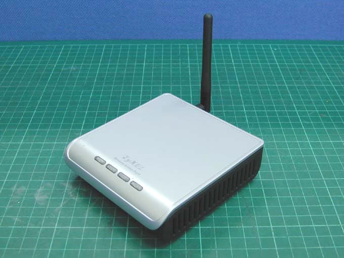 Wireless Access Point - FCC ID I88G570SV2 - ZyXEL Communications Corporation (2)