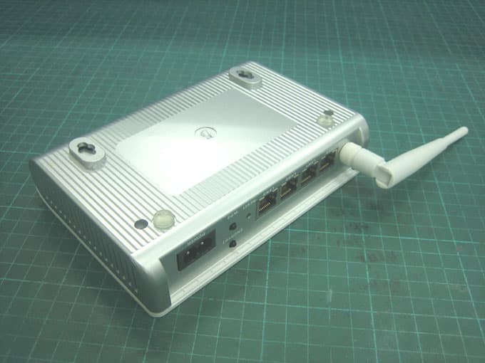 Wireless Ethernet Adapter - FCC ID I88NBG318S - ZyXEL Communications Corporation (2)