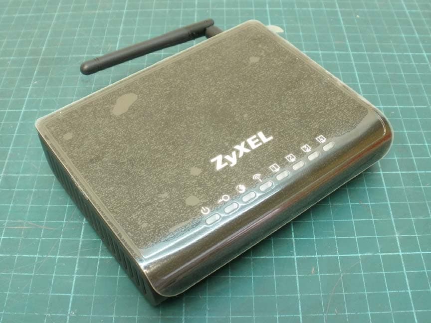 Wireless N-lite Managed Router - FCC ID I88NBG4104 - ZyXEL Communications Corporation (3)