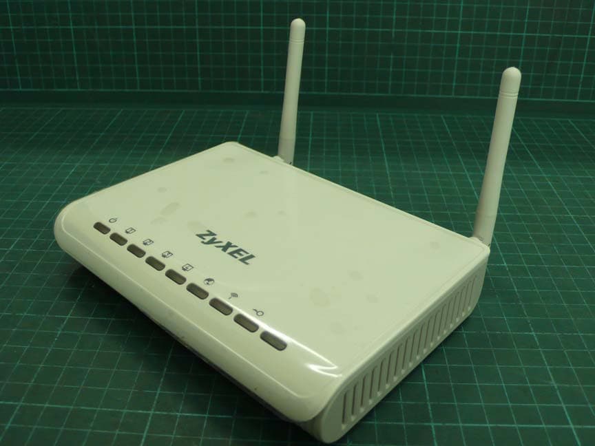 Wireless N Router - FCC ID I88NBG420N - ZyXEL Communications Corporation (4)