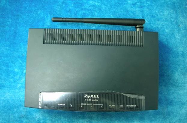 802.11g Wireless ADSL Gateway - FCC ID I88P660HWDXV2 - ZyXEL Communications Corporation (3)