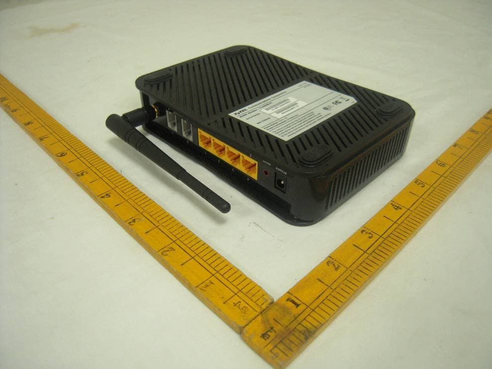 802.11n Dual ADSL 2+ 4-port Gateway - FCC ID I88P664HNT1 - ZyXEL Communications Corporation (4)