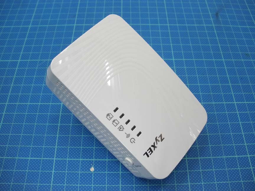 500Mbps Powerline Wireless N Extender - FCC ID I88PLA4231 - ZyXEL Communications Corporation (1)