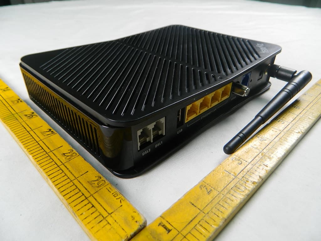 Wireles N VDSL2 4-port Bonding Combo WAN Gateway with HPNA - FCC ID I88VMG4380B10A - ZyXEL Communications Corporation (2)