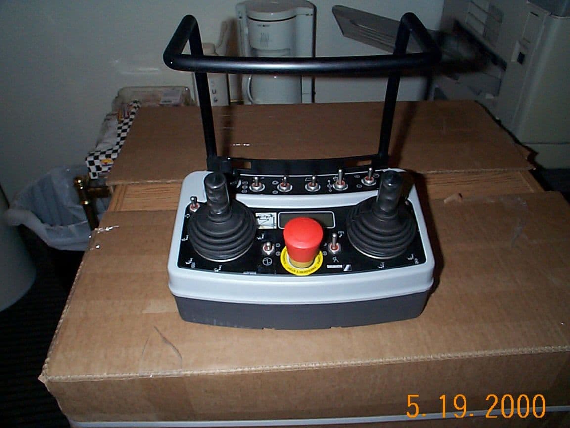 DSS - Part 15 Spread Spectrum Transmitter - FCC ID IA9FH1847D - COOPER INDUSTRIES (ELECTRICAL) INC