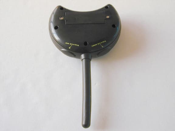 27 MHZ Wireless R/C Toy - Transmitter - FCC ID ICK-W-2020 - Loyal Technology Co Ltd (2)