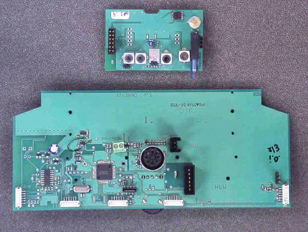 REMOTE CONTROL TRANSMITTER - FCC ID IFHHFM-4-72 - Hitec RCD Inc. (2)