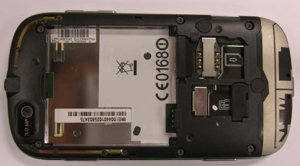 Portable Cellular/ PCS WCDMA/ GSM/ EDGE Transceiver with WLAN and Bluetooth - FCC ID IHDP56KZ2 - Motorola Mobility LLC