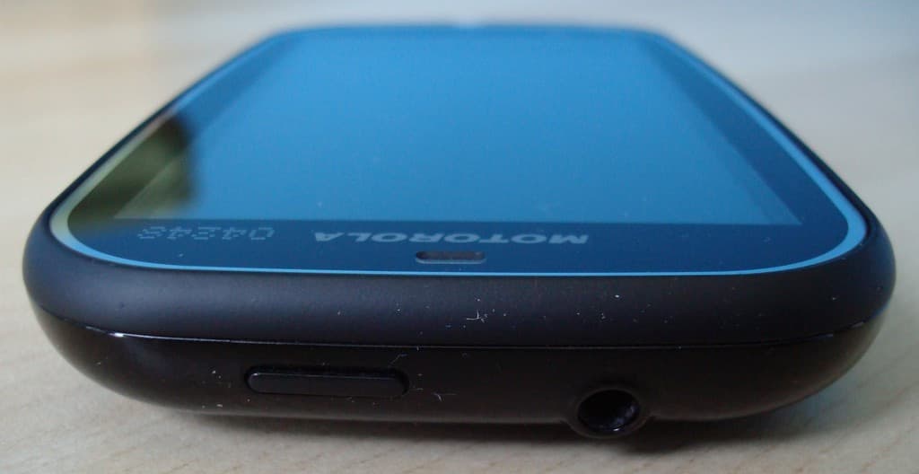 Portable Cellular/ PCS WCDMA/ GSM/ EDGE Transceiver with WLAN and Bluetooth - FCC ID IHDP56LD1 - Motorola Mobility LLC (2)