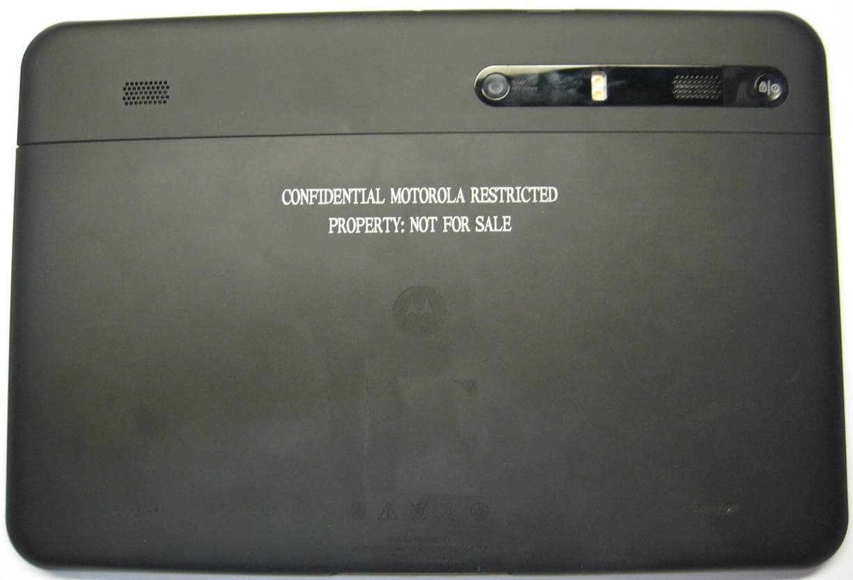 CDMA 850/1900 TRANSCEIVER WITH BT & WLAN - FCC ID IHDP56LU1 - Motorola Mobility LLC (1)
