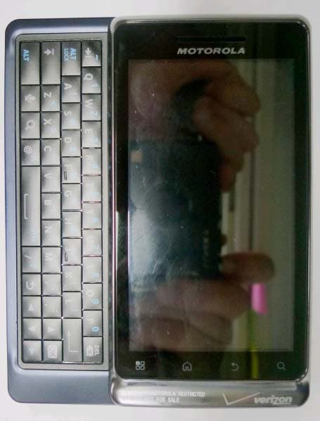 Portable Cellular /PCS CDMA Transceiver with WLAN and Bluetooth - FCC ID IHDP56LV1 - Motorola Mobility LLC (1)
