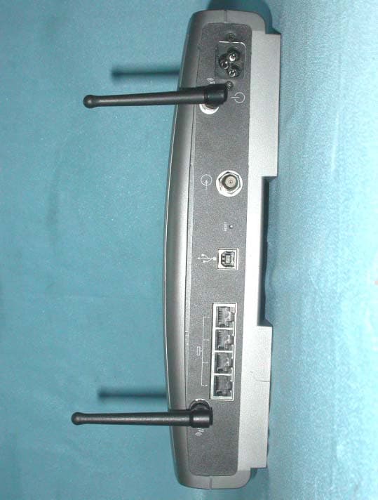 Wireless Cable Modem Gateway - FCC ID IHDSBG940-1 - Motorola Mobility LLC (3)