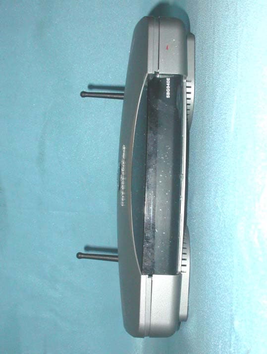 Wireless Cable Modem Gateway - FCC ID IHDSBG940-1 - Motorola Mobility LLC (4)