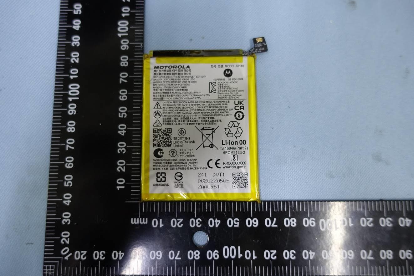 Mobile Phone - FCC ID IHDT56AG4 - Motorola Mobility LLC