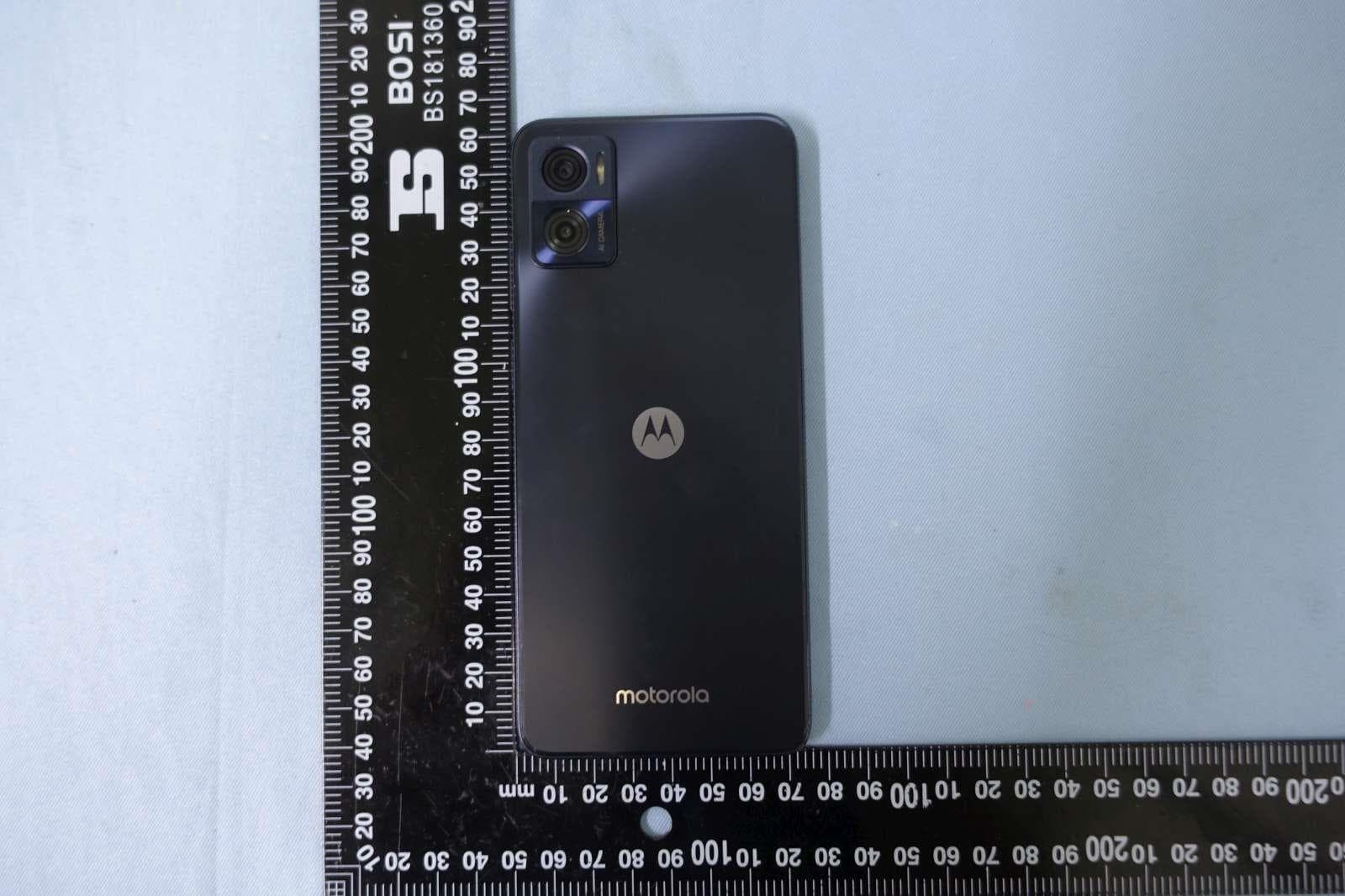 Mobile Phone - FCC ID IHDT56AG5 - Motorola Mobility LLC (4)