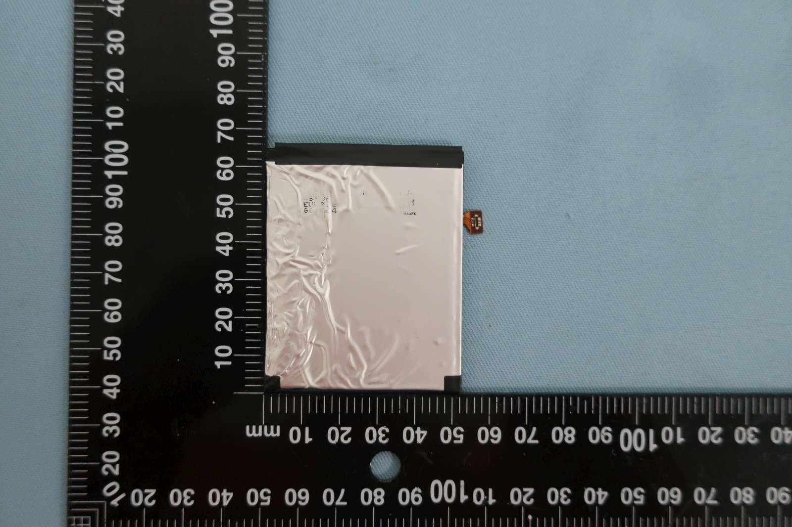 Mobile Cellular Phone - FCC ID IHDT56AJ3 - Motorola Mobility LLC (4)
