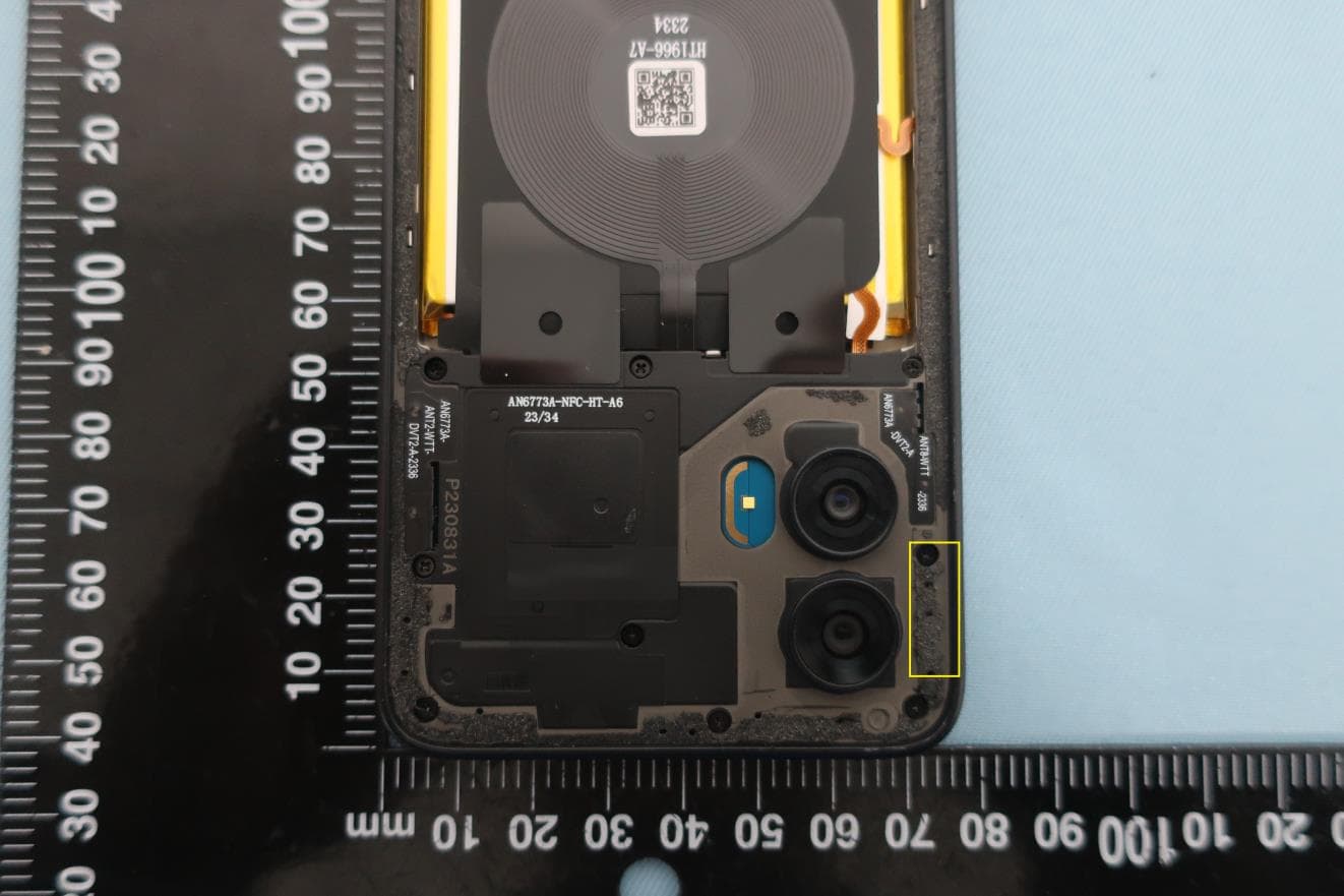 Mobile Cellular Phone - FCC ID IHDT56AN5 - Motorola Mobility LLC (5)