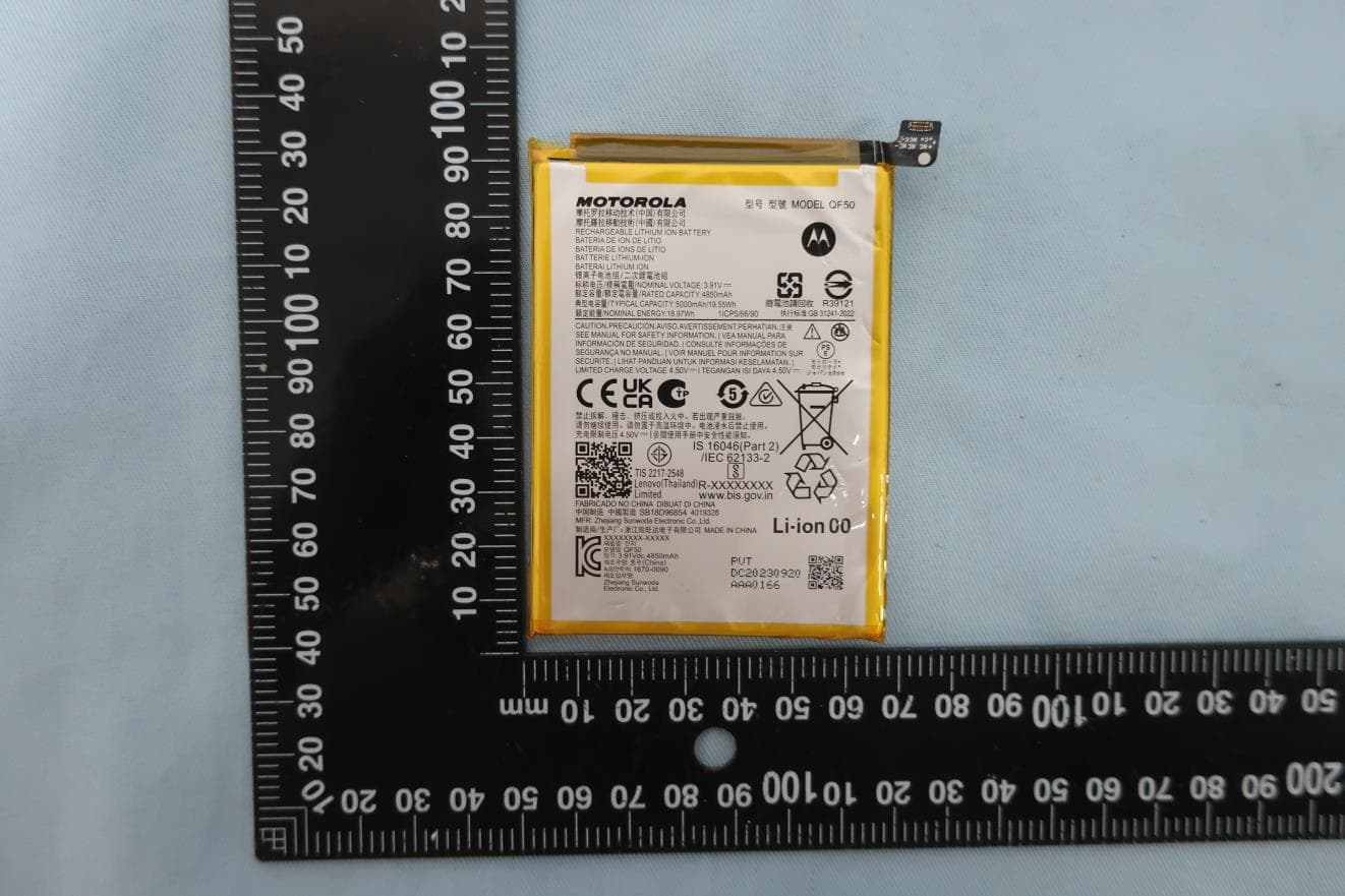 Mobile Cellular Phone - FCC ID IHDT56AQ1 - Motorola Mobility LLC (4)