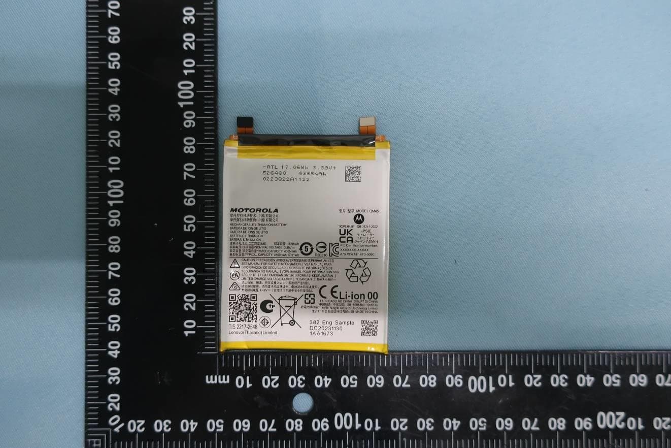 Mobile Cellular Phone - FCC ID IHDT56AQ6 - Motorola Mobility LLC (4)