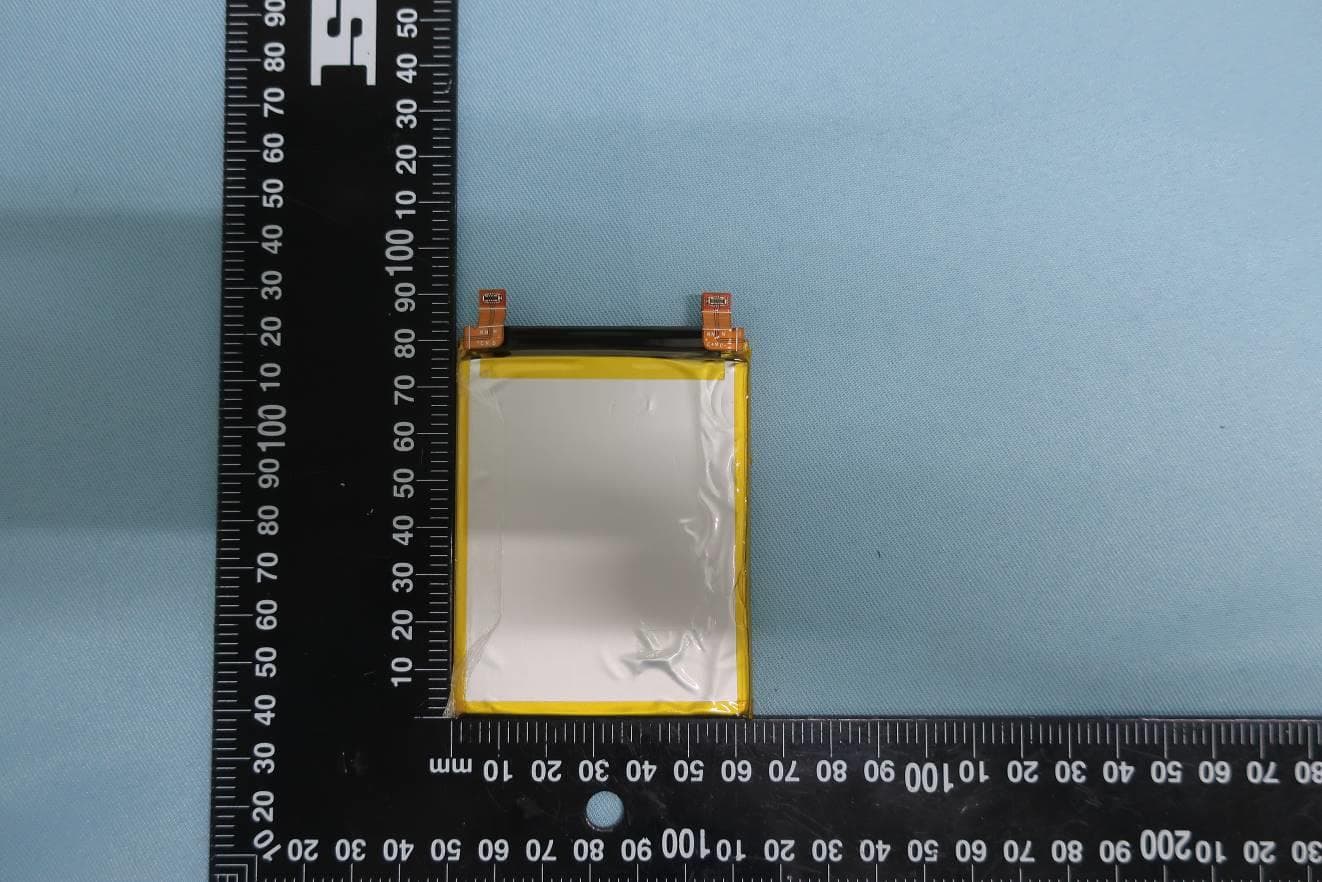 Mobile Cellular Phone - FCC ID IHDT56AQ6 - Motorola Mobility LLC (3)