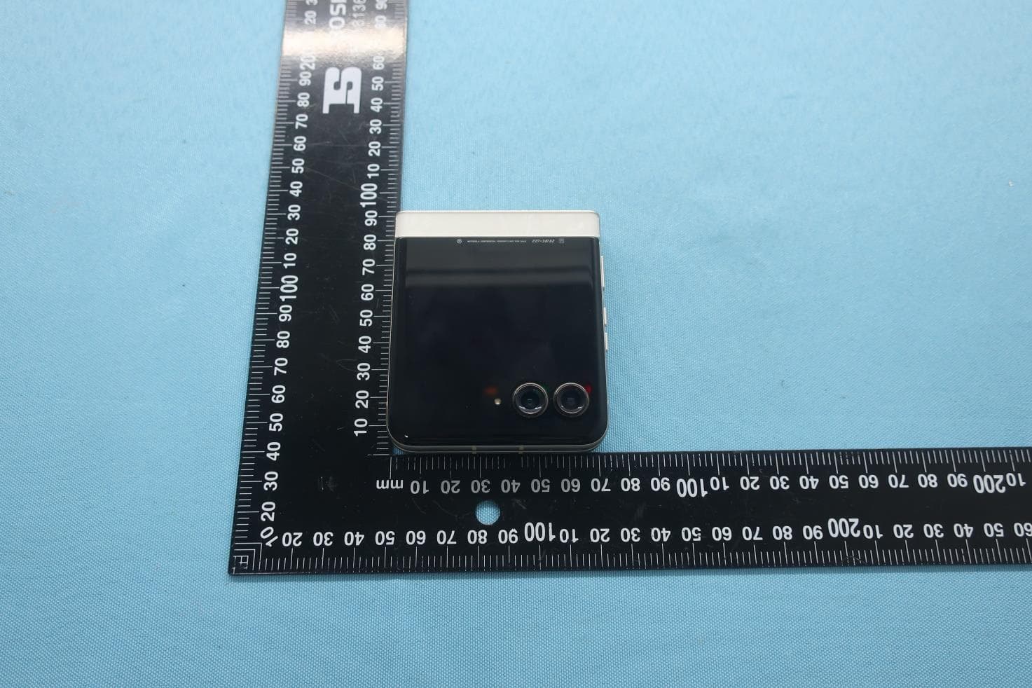 Mobile Cellular Phone - FCC ID IHDT56AQ9 - Motorola Mobility LLC (3)