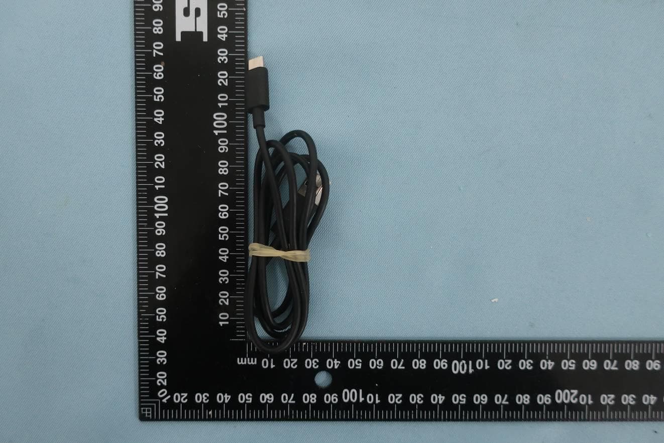 Mobile Cellular Phone - FCC ID IHDT56AR1 - Motorola Mobility LLC (4)