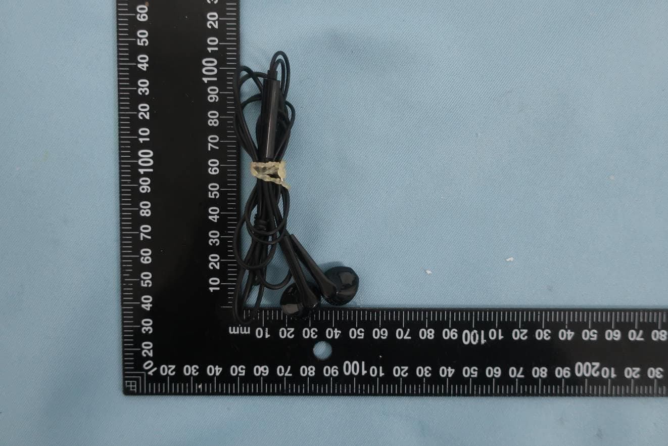 Mobile Cellular Phone - FCC ID IHDT56AR1 - Motorola Mobility LLC (5)