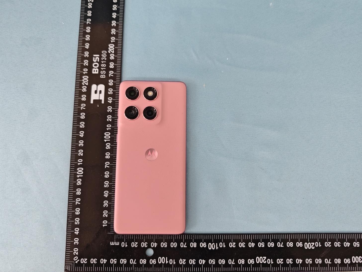 Mobile Cellular Phone - FCC ID IHDT56AU8 - Motorola Mobility LLC (4)
