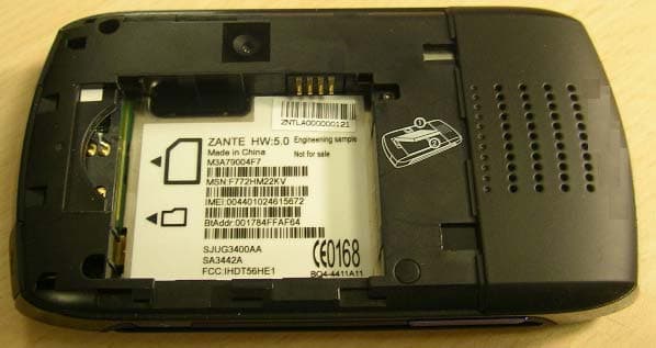 Portable Cellular/ PCS GSM/ EDGE Transceiver w/ BT - FCC ID IHDT56HE1 - Motorola Mobility LLC (3)