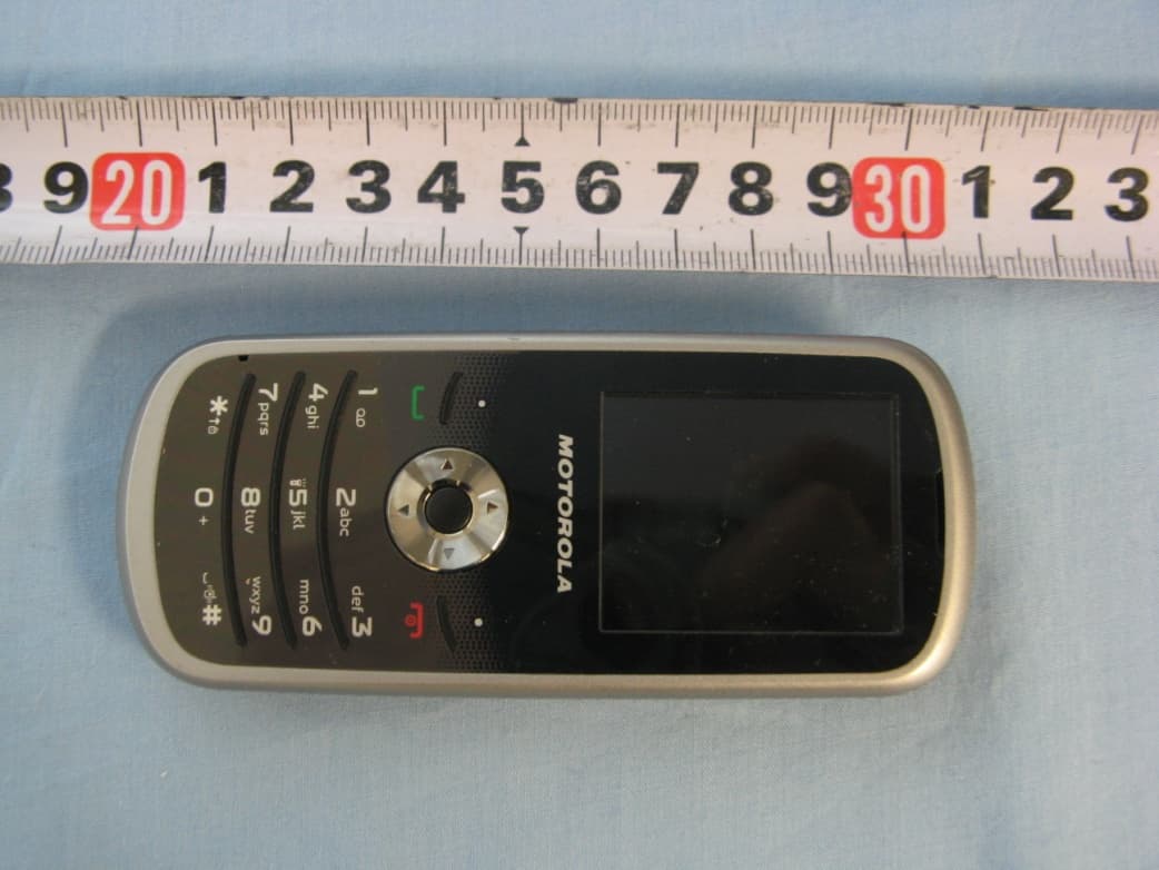 GSM 850/1900 Dual Band Mobile Phone - FCC ID IHDT56LY1 - Motorola Mobility LLC (2)