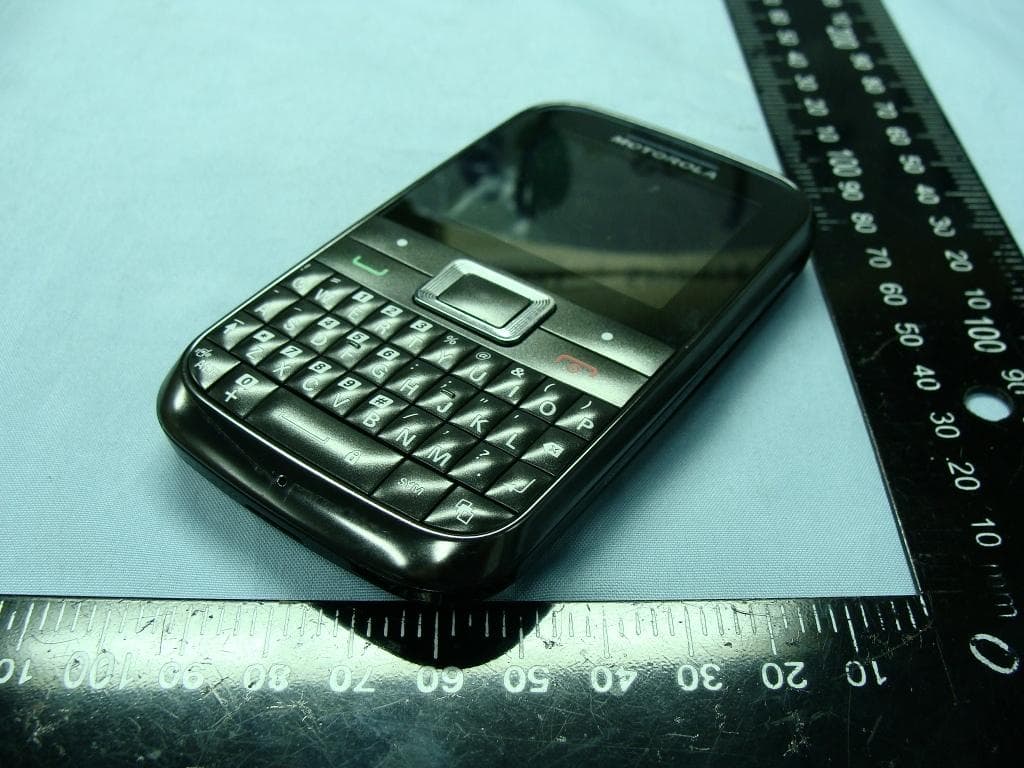 GSM / EGPRS Mobile Phone - FCC ID IHDT56MD1 - Motorola Mobility LLC (3)