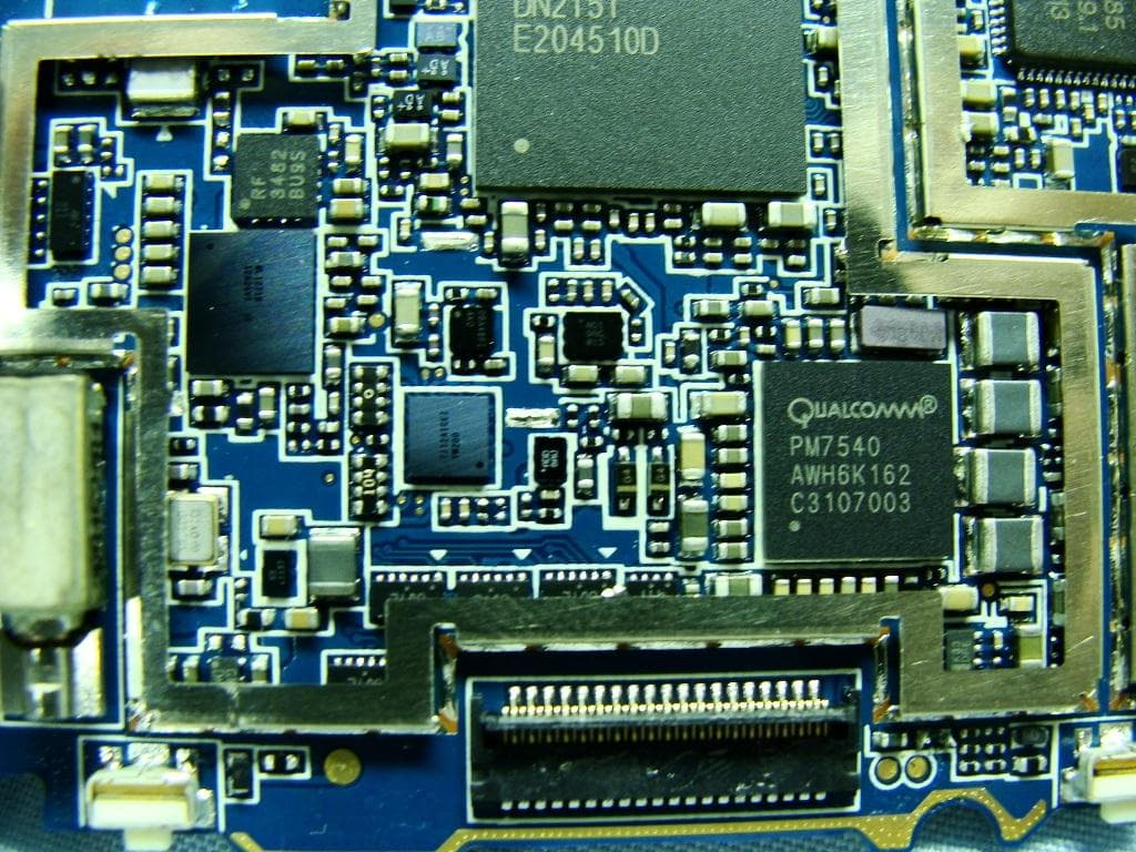 Mobile Phone - FCC ID IHDT56ML3 - Motorola Mobility LLC (2)