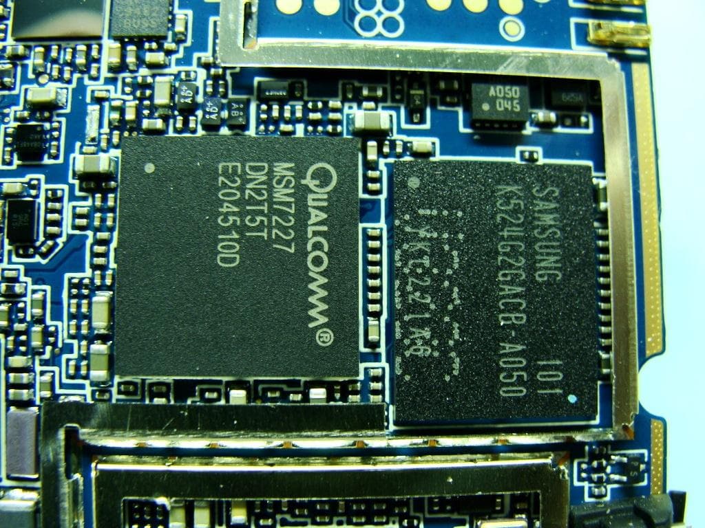 Mobile Phone - FCC ID IHDT56ML3 - Motorola Mobility LLC (4)
