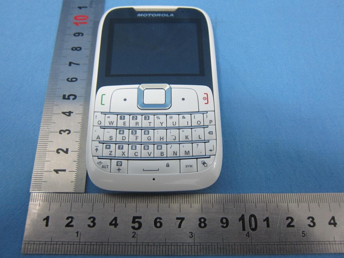 GSM/WCDMA MOBILE PHONE - FCC ID IHDT56NE2 - Motorola Mobility LLC (4)