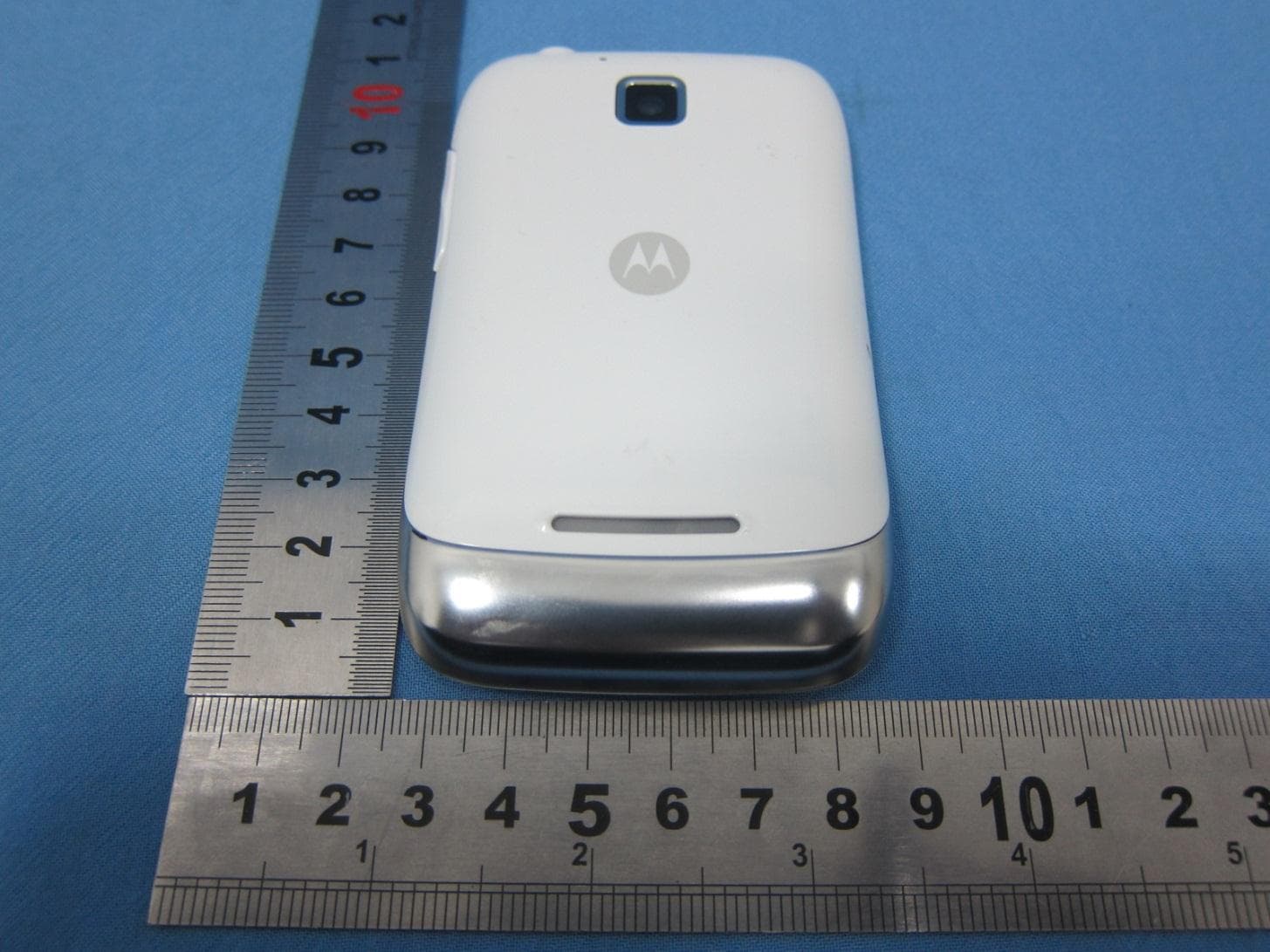 GSM/WCDMA MOBILE PHONE - FCC ID IHDT56NE3 - Motorola Mobility LLC (5)