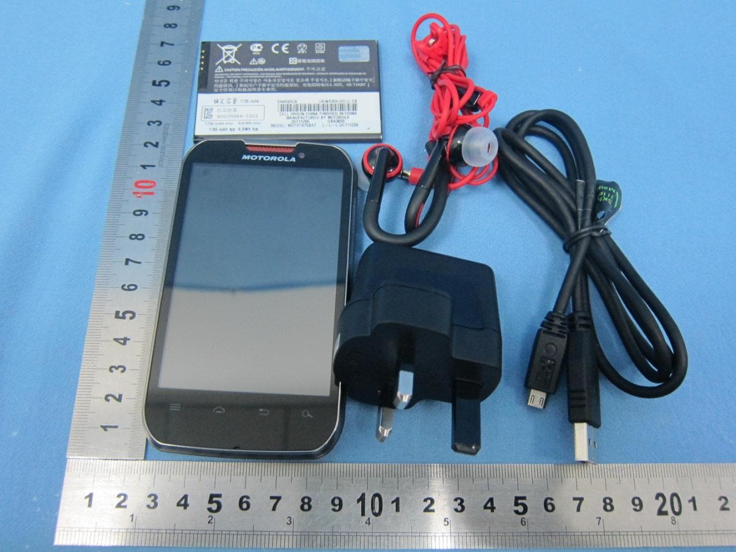 MOBILE PHONE - FCC ID IHDT56NM2 - Motorola Mobility LLC (5)