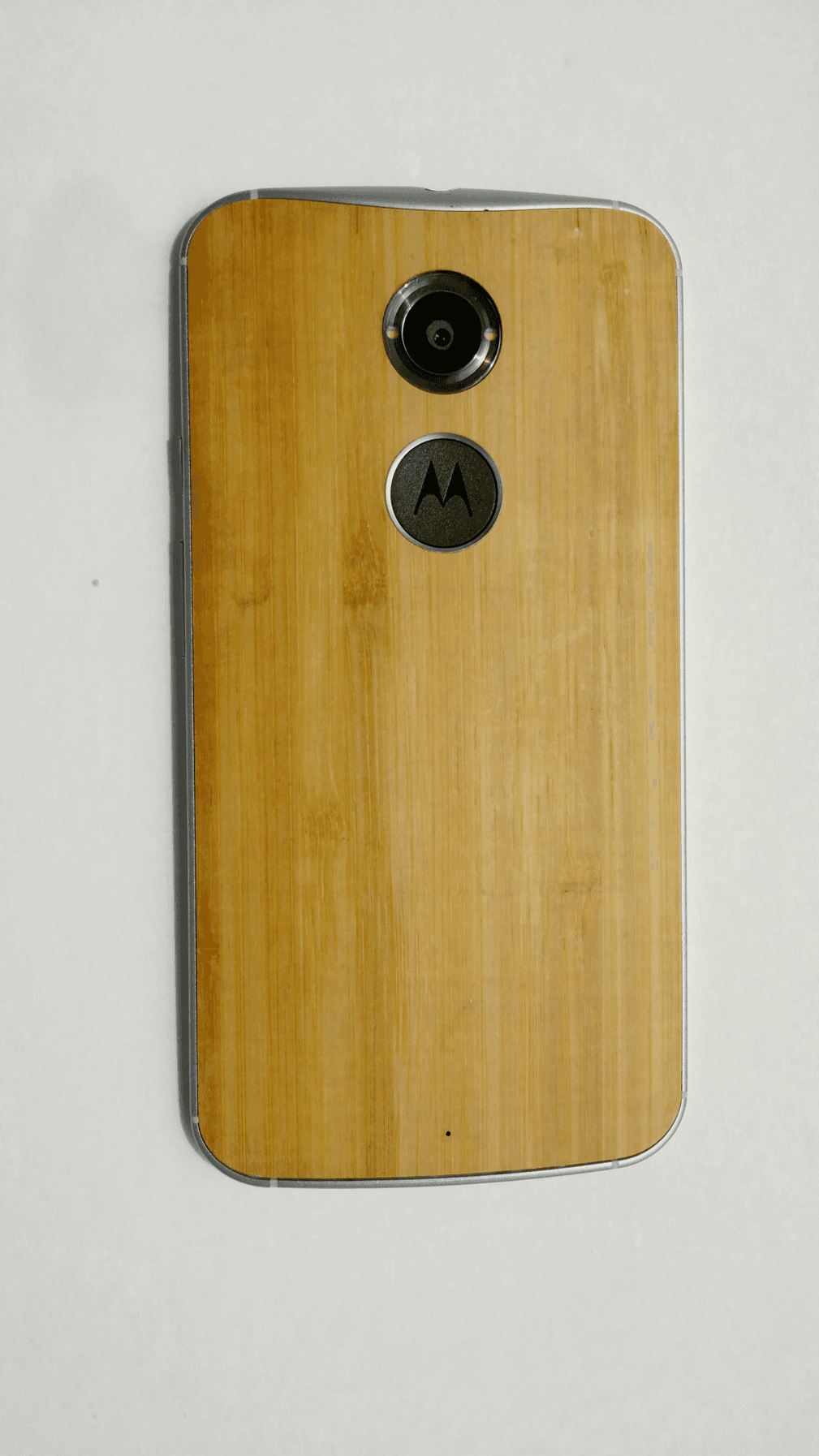 Multi-Band GSM/ EDGE/ WCDMA/ LTE Portable Handset with WLAN, Bluetooth and RFID - FCC ID IHDT56QA1 - Motorola Mobility LLC