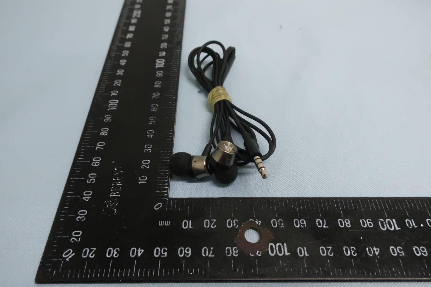 Mobile Cellular Phone - FCC ID IHDT56YR2 - Motorola Mobility LLC (4)