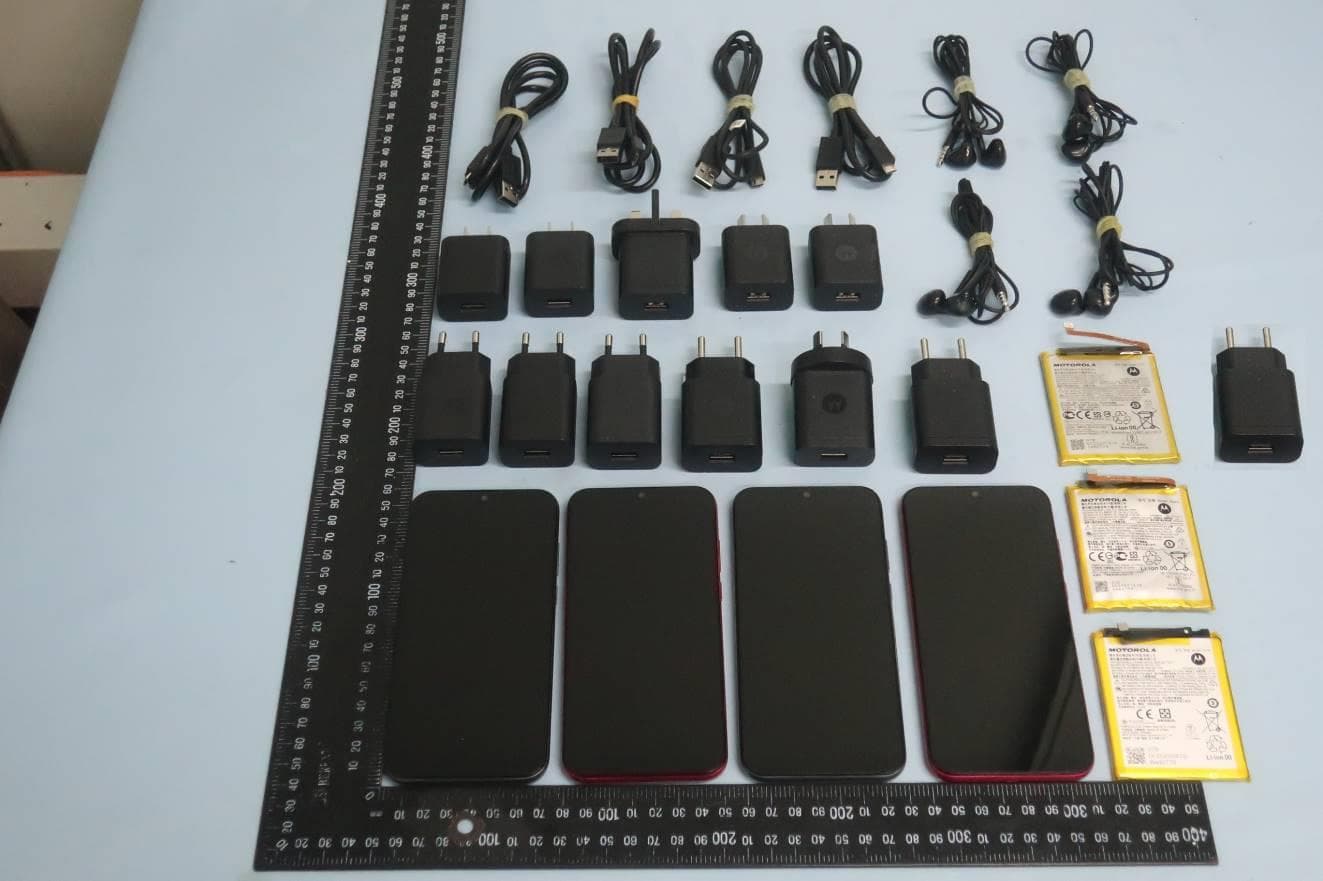 Mobile Phone - FCC ID IHDT56YS4 - Motorola Mobility LLC (4)