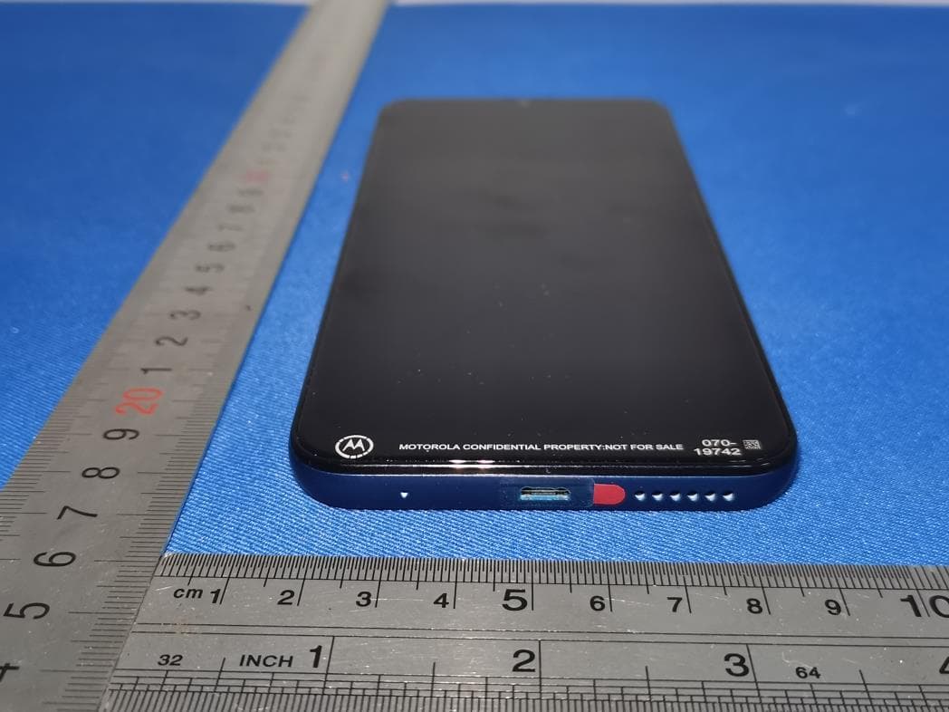 Mobile Cellular Phone - FCC ID IHDT56ZD1 - Motorola Mobility LLC (4)