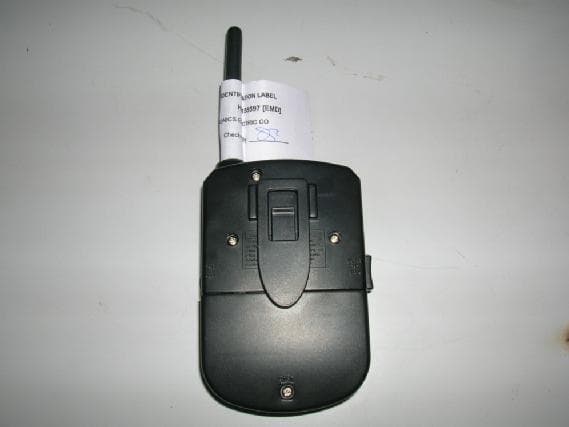 CELL COM 200 Walkie Talkie - FCC ID II622270 - Supersonics Electronics Company (2)