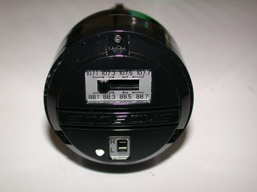 Wireless FM Transmitter - FCC ID IKQFMT1 - Scosche Industries Inc