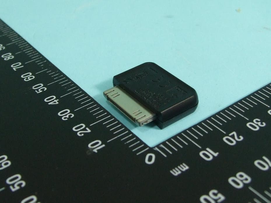 Hardware adapter - FCC ID IPH-01955 - Garmin International Inc (3)