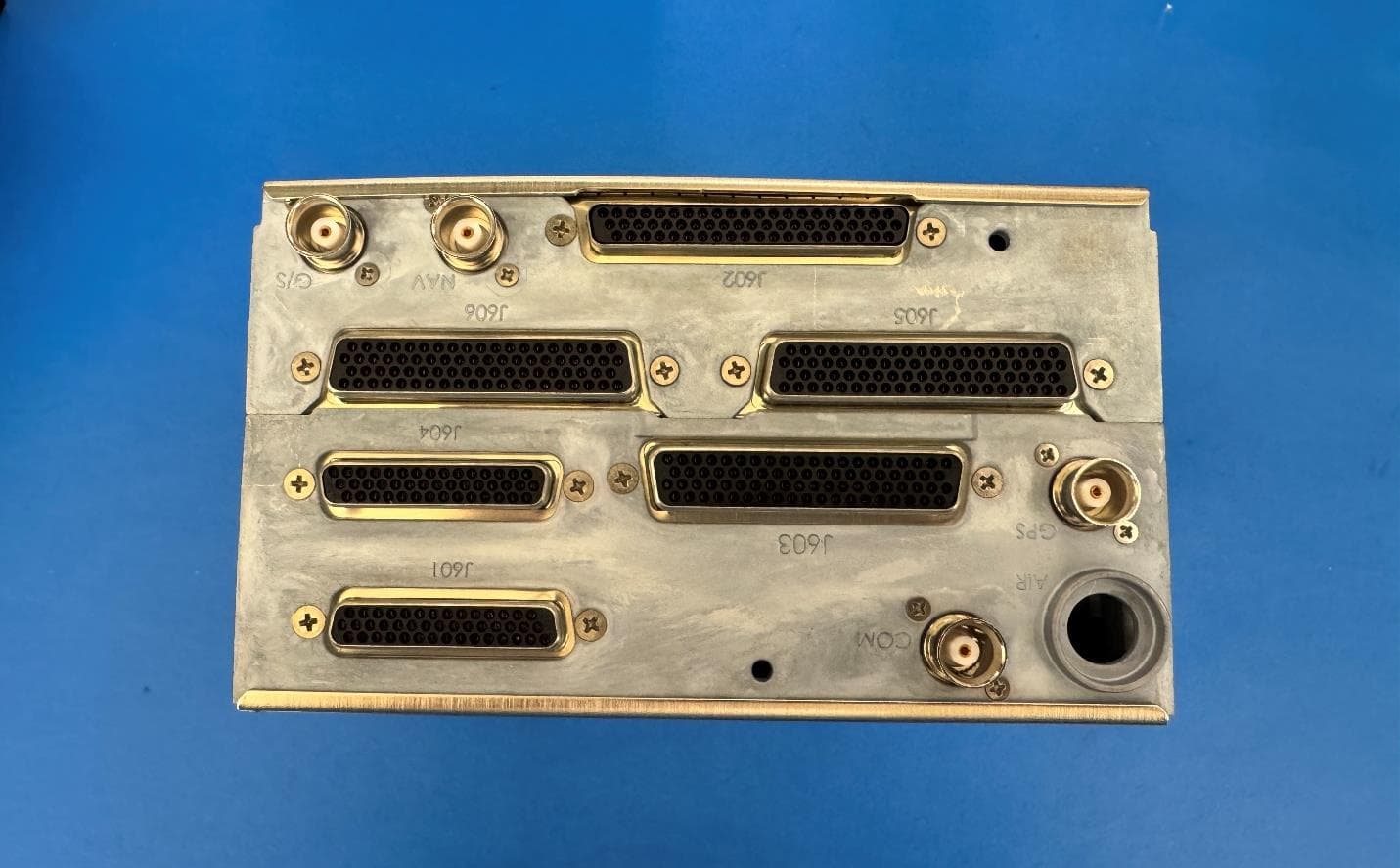 VHF Aviation Transmitter - FCC ID IPH-0271501 - Garmin International Inc (2)