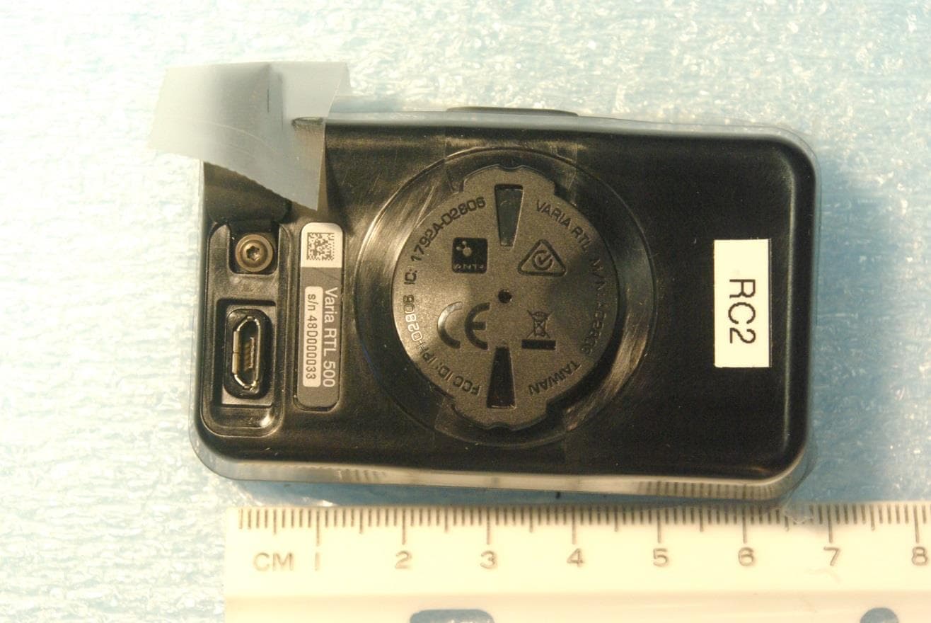 Low Power Transmitter 2402-2480 MHz, 24.0-24.25 GHz - FCC ID IPH-02806 - Garmin International Inc (1)