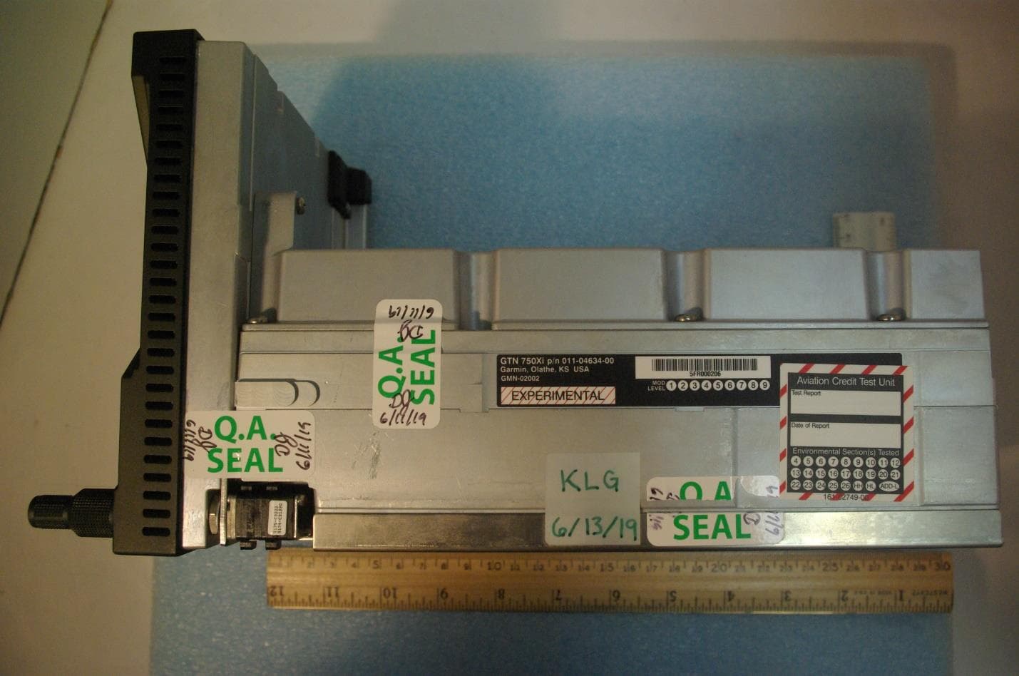 VHF Aviation Transmitter - FCC ID IPH-03309 - Garmin International Inc (2)