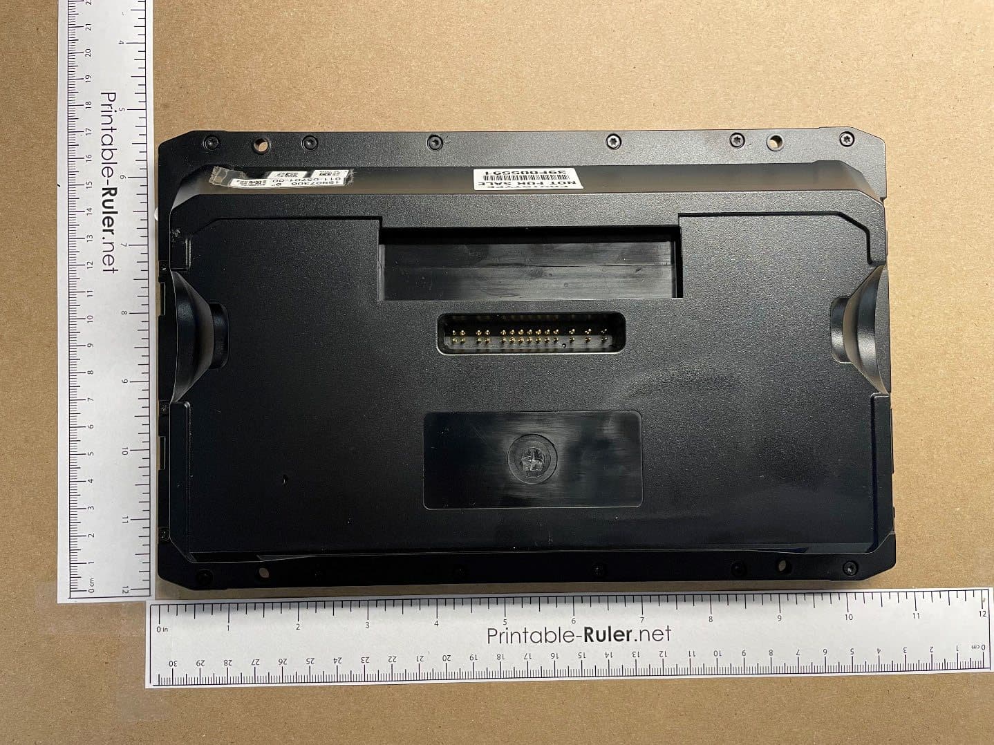 Navigation and communication device for use on watercraft. - FCC ID IPH-04396 - Garmin International Inc