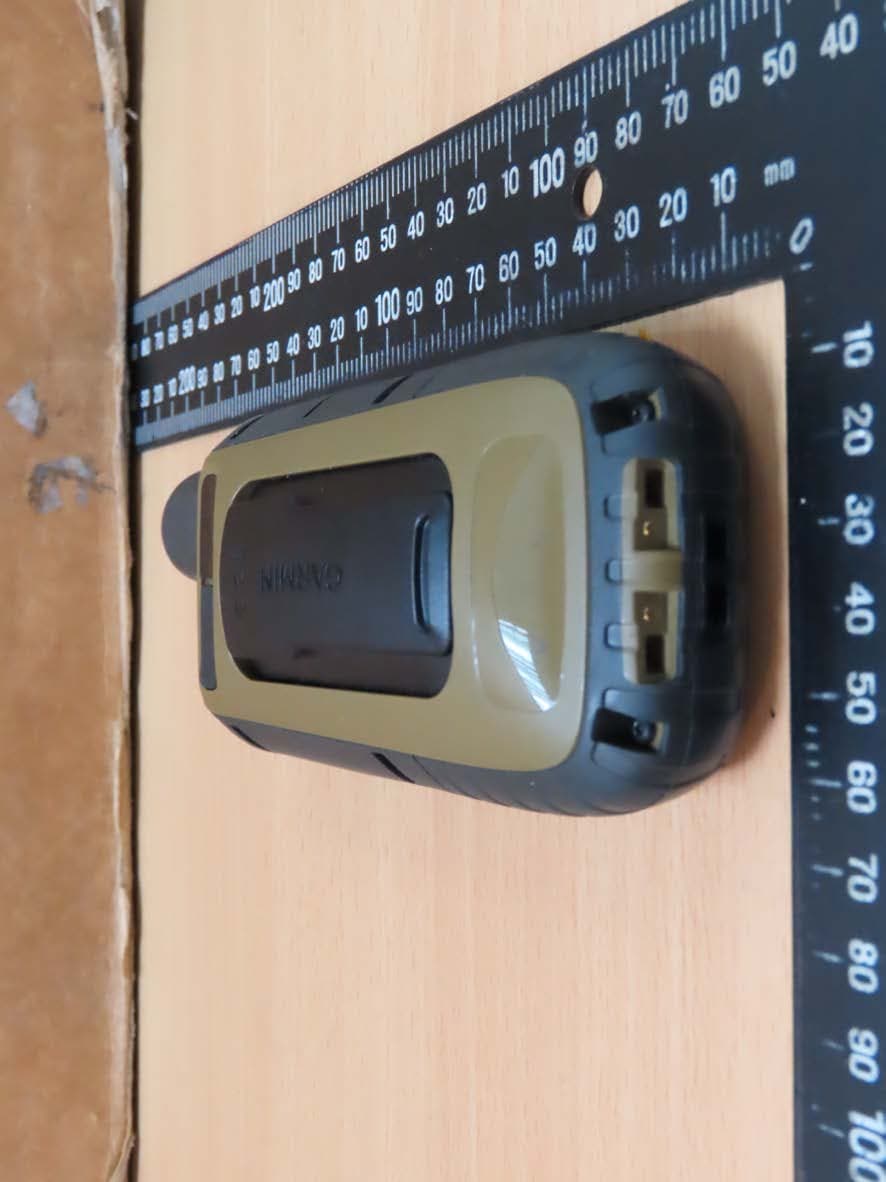 Handheld GPS - FCC ID IPH-B3556 - Garmin International Inc (2)